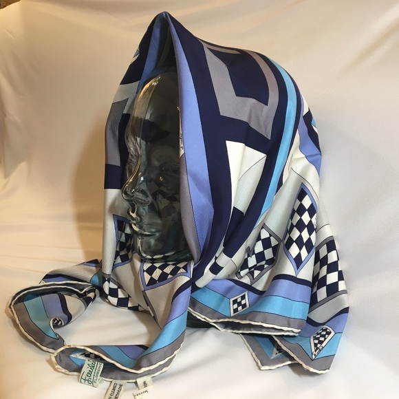 Pucci Silk Wrap - Picture 2 of 4